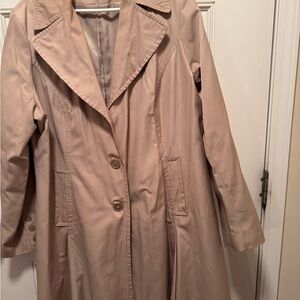 DKNY Beige trench coat 2X